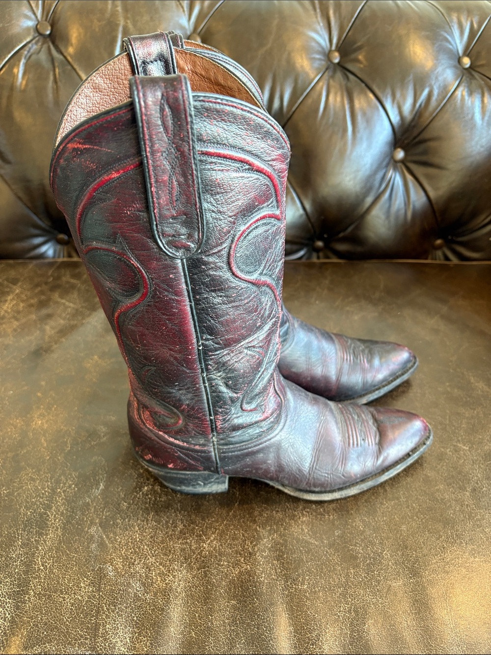 Women’s Leather Western Cowboy Boots in Distressed Burgundy Size 9
